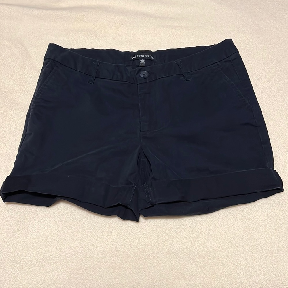 Saks Fifth Avenue navy shorts size 4